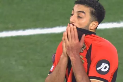 خطأ فادح من محمد عبد المنعم يهدي رينجرز الهدف الثالث في الدوري الأوروبي (فيديو)